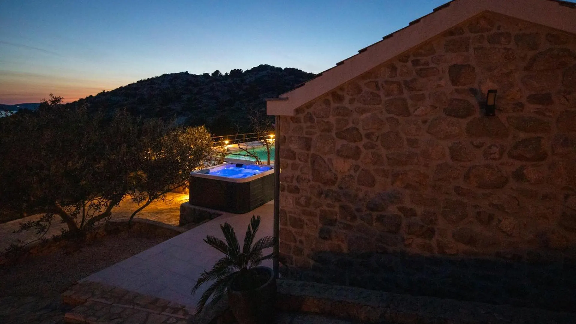 Holiday Home Svemir Drage Croatia